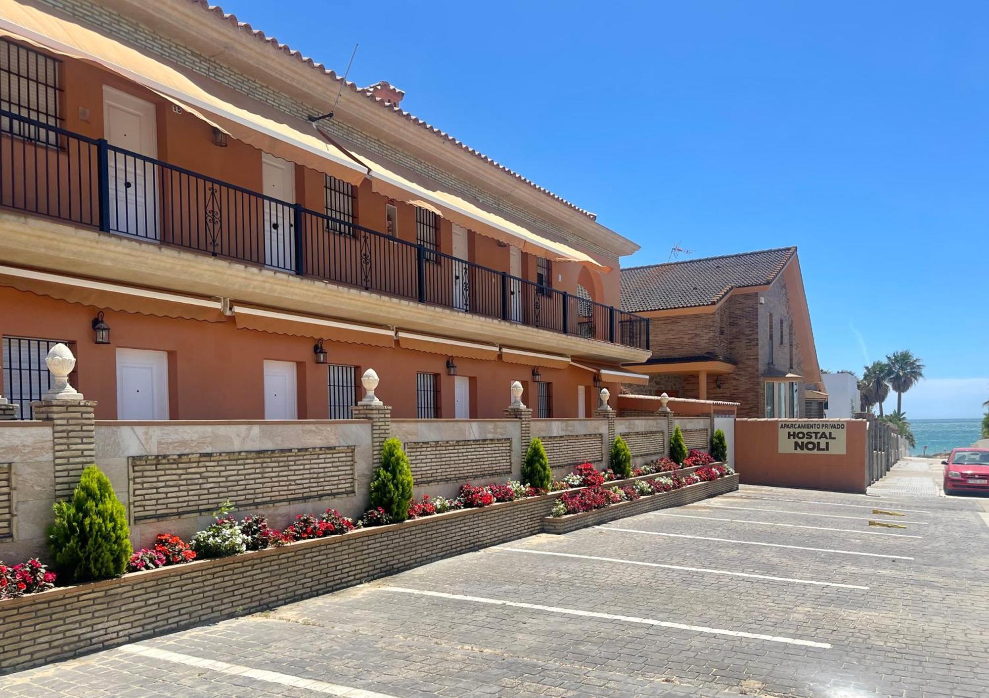 Hostal Noli Chiclana de la Frontera Exterior foto